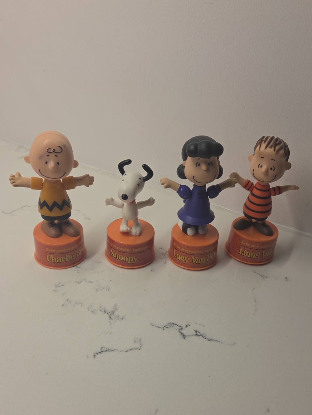 Peanuts Bendable Figure Set With Push Of Button
